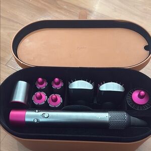 Dyson Airwrap with case